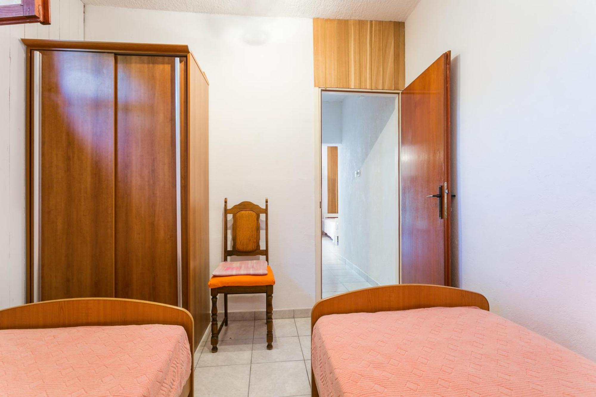 Apartments By The Sea Seget Vranjica, Trogir - 1038 Cameră foto